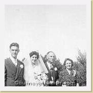 Lyle_Dix_with_his_wife_and_his_parents * 233 x 425 * (31KB)